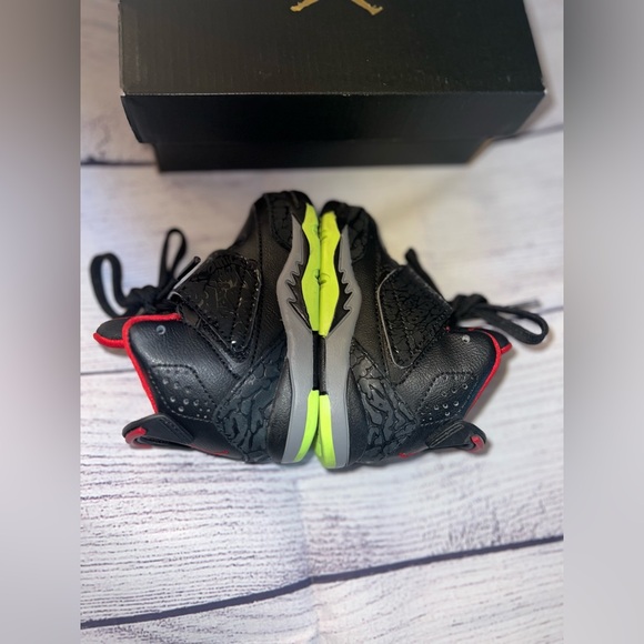 Air Jordan “Son Of Mars” Toddler Boys💙Gently worn. Like NEW! Limited Edition! - Picture 11 of 13